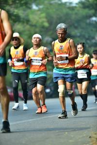 BIB: 4385
                            <button type="button" onclick="openModal(10127569)" class="btn btn-primary btn-sm float-right btn-popup" data-toggle="modal" data-target=".modal-high-quality">
                        <i class="fas fa-shopping-cart"></i> Add to Cart
                    </button>
                                            <button type="button" onclick="isThisMe(10127569, true)" class="btn btn-success btn-sm float-right btn-popup btn-isme hidden" data-toggle="tooltip" data-placement="bottom" title="นี่คือรูปของคุณใช่ไหม คลิกที่นี่เพื่อเอาเข้าอัลบั้ม">
                        <i class="fas fa-plus"></i> Add to album
                    </button>
                    <button type="button" onclick="isThisMe(10127569, false)" class="btn btn-warning btn-sm float-right btn-popup btn-isnotme hidden">
                        <i class="fas fa-ban"></i> Remove from album
                    </button>